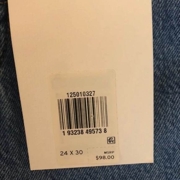 NWT LEVIS - Picture 4 of 5